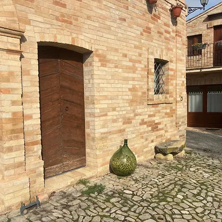 萨西圣朱塞佩酒店 *