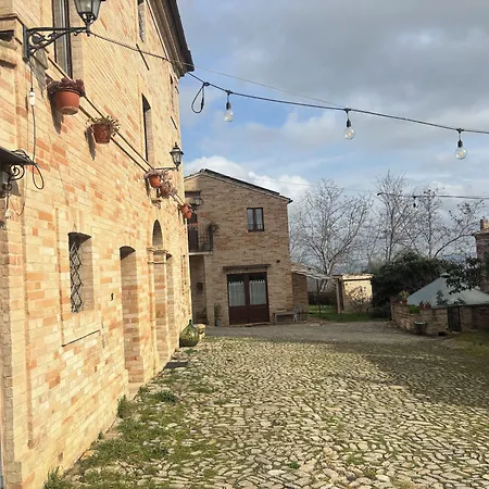 I Sassi Di San Giuseppe Landhaus Montegiorgio